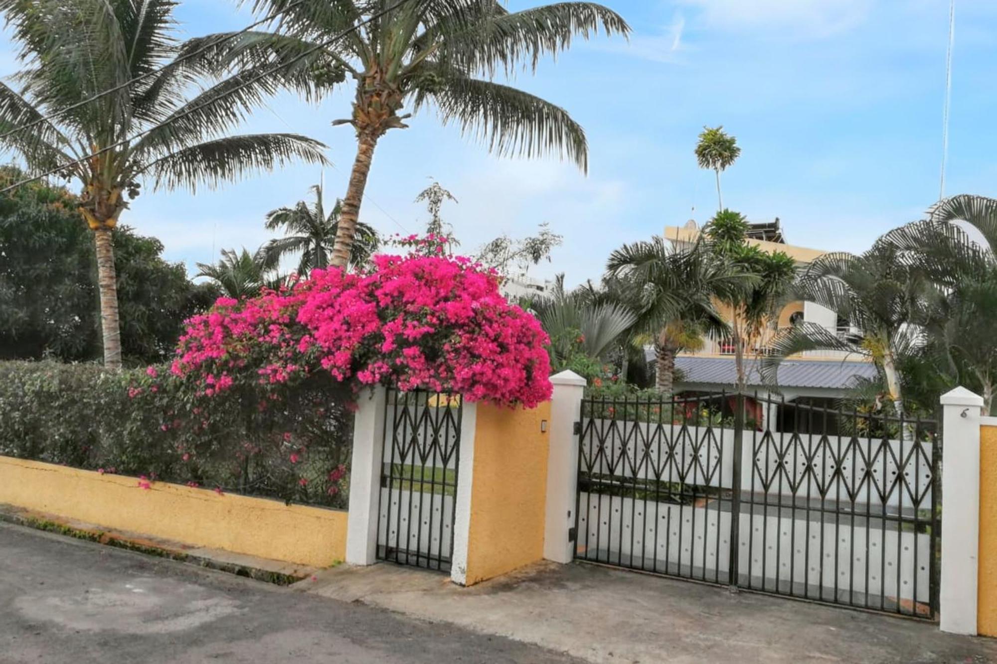 Charming Studio In Flic En Flac With Enclosed Garden 25M² Dış mekan fotoğraf