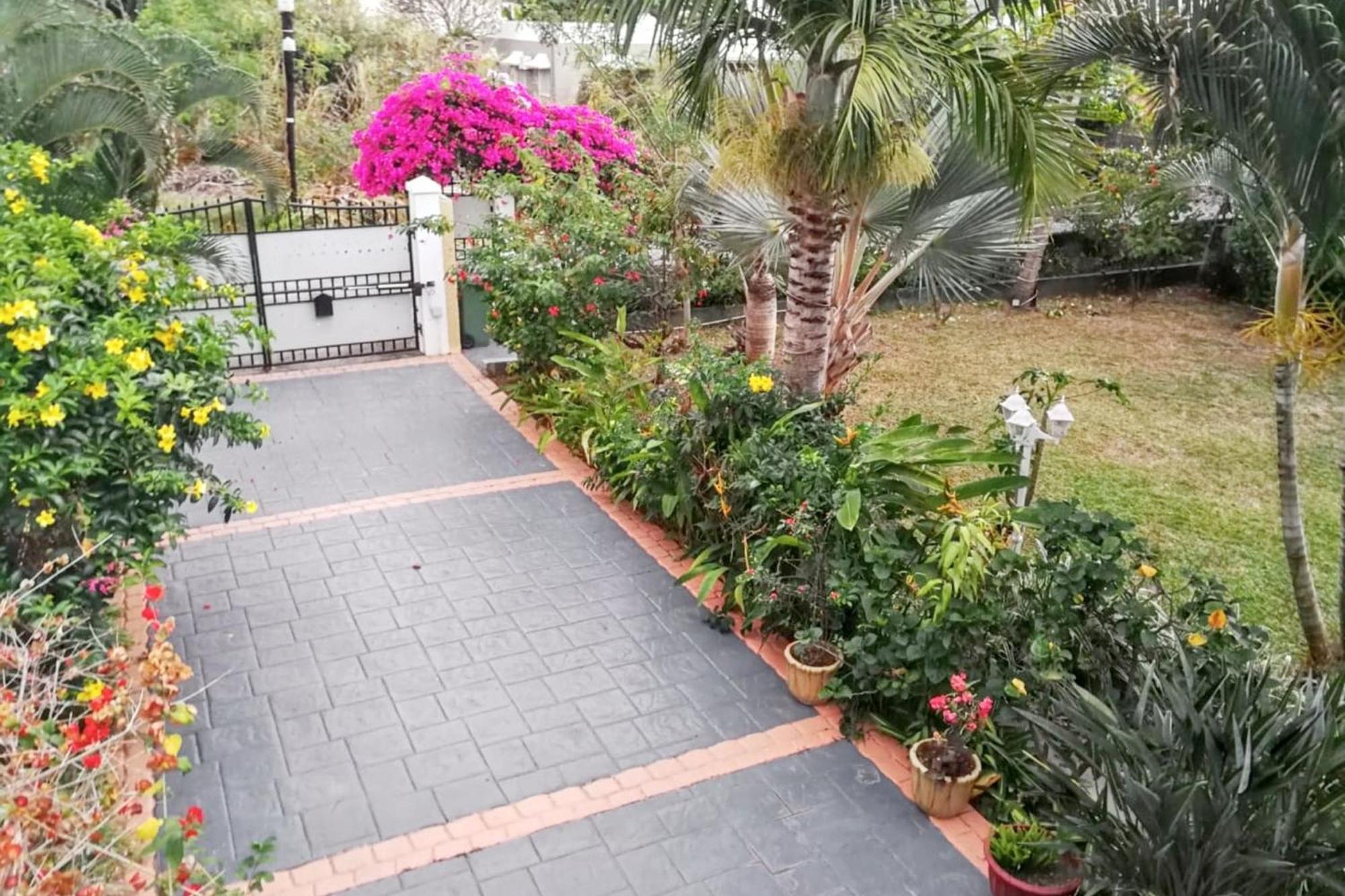 Charming Studio In Flic En Flac With Enclosed Garden 25M² Dış mekan fotoğraf